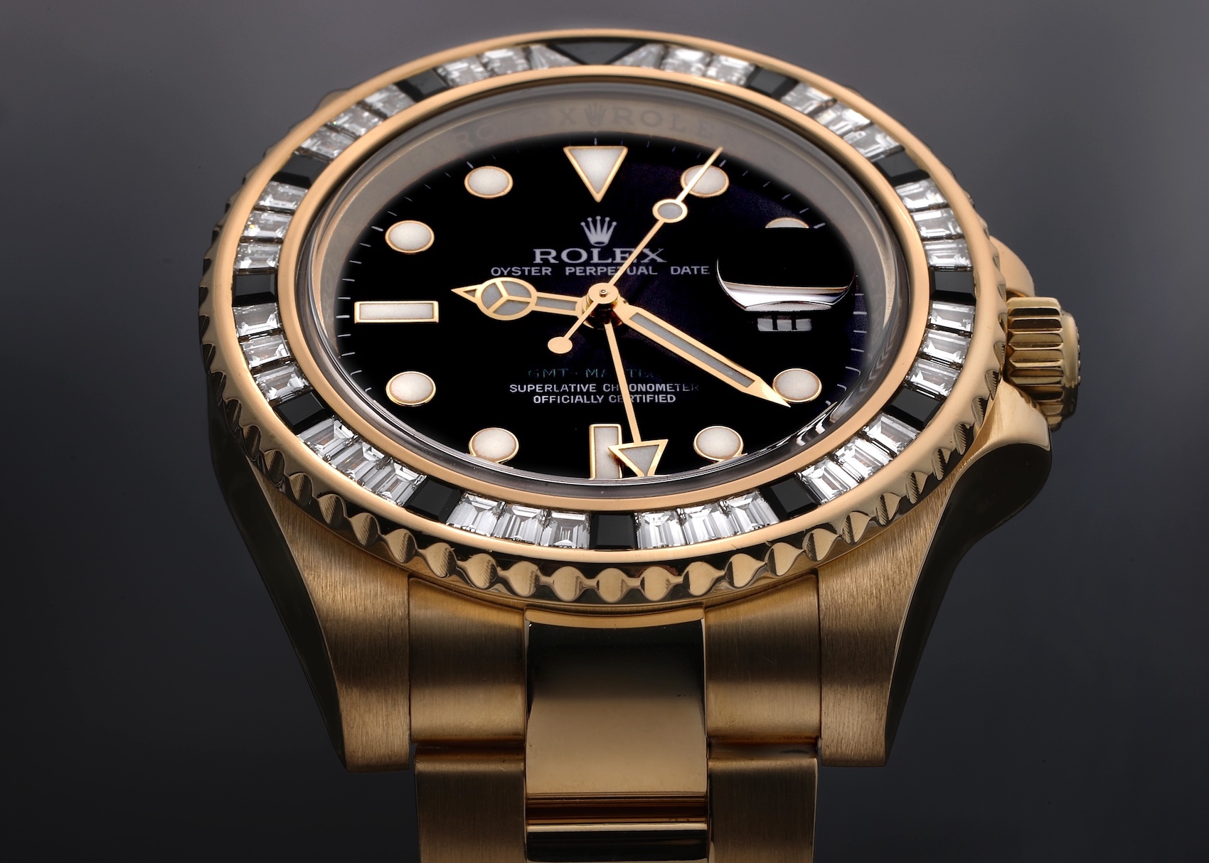 Moissanite Bracelet Super Clone Watch - BestCloneWatches.net Super clone watch with moissanite-accented bracelet, hand-set gemstones for luxury appearance.