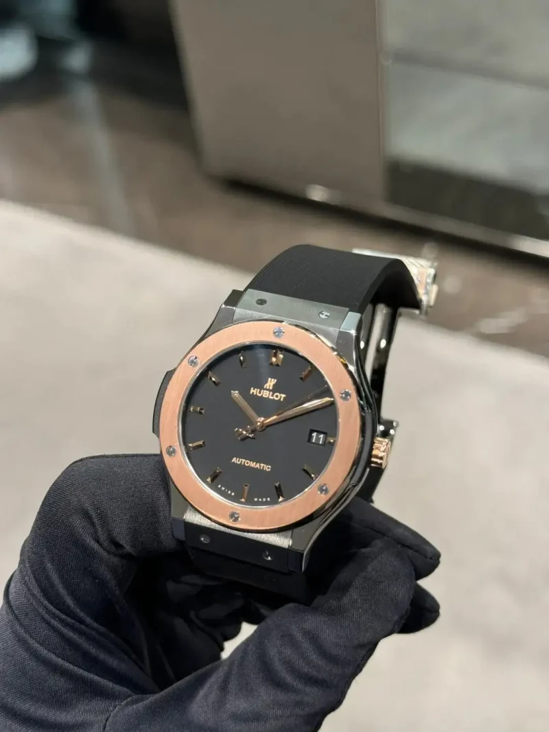 Hublot Classic Fusion Ref. 511.NO.1181.RX Super Clone Watch – Titanium Black Dial Rubber Strap Fake Replica - Image 4