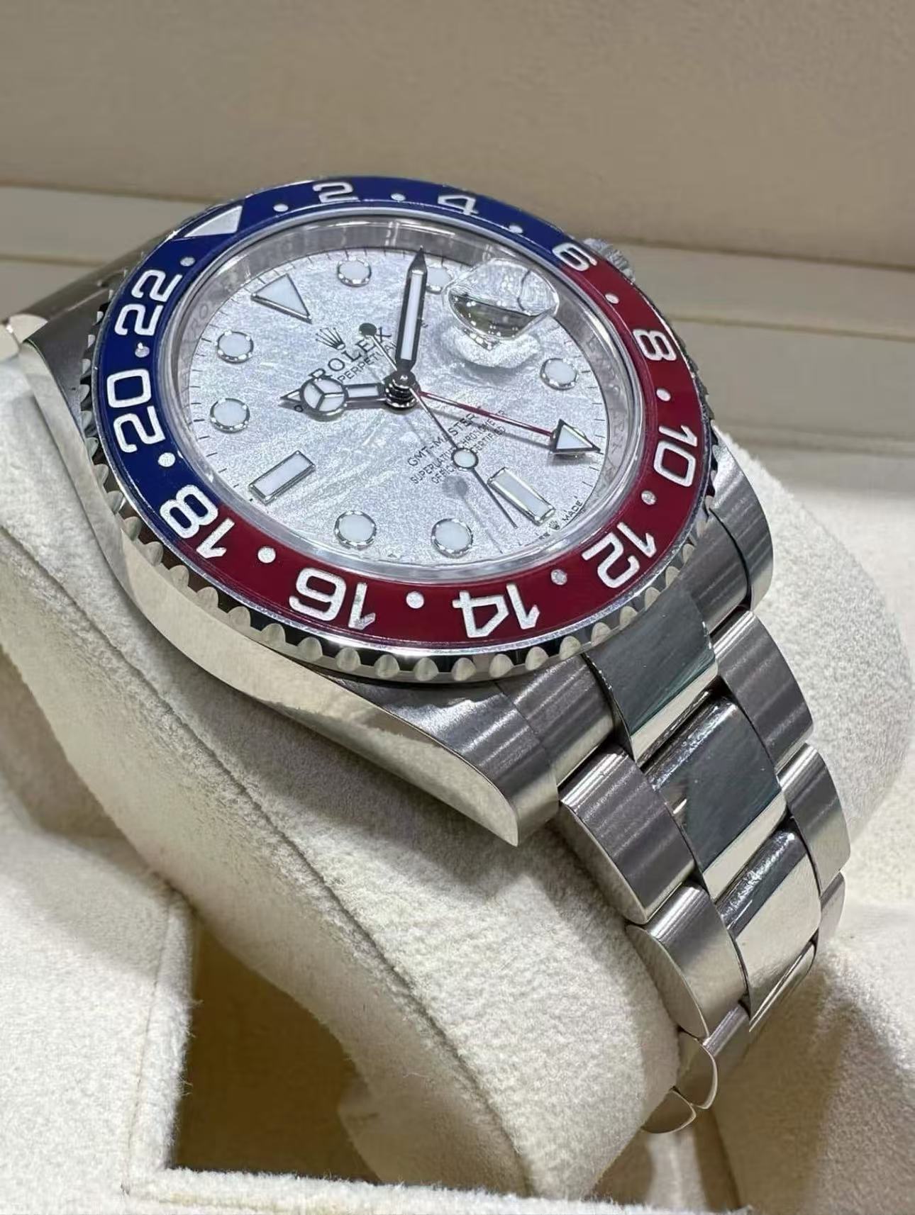 Rolex GMT Master II Pepsi SuperClone Swiss Replica Watch RefM126719BLRO 3285 Swiss Movement - Image 4