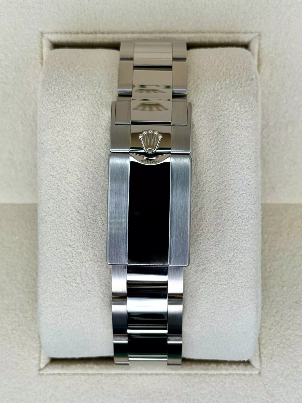 Rolex GMTMasterl Pepsi Blue Dial Super Clone Swiss Replica Watch Ref 126719BLRO丨3285 Swiss Movement - Image 7