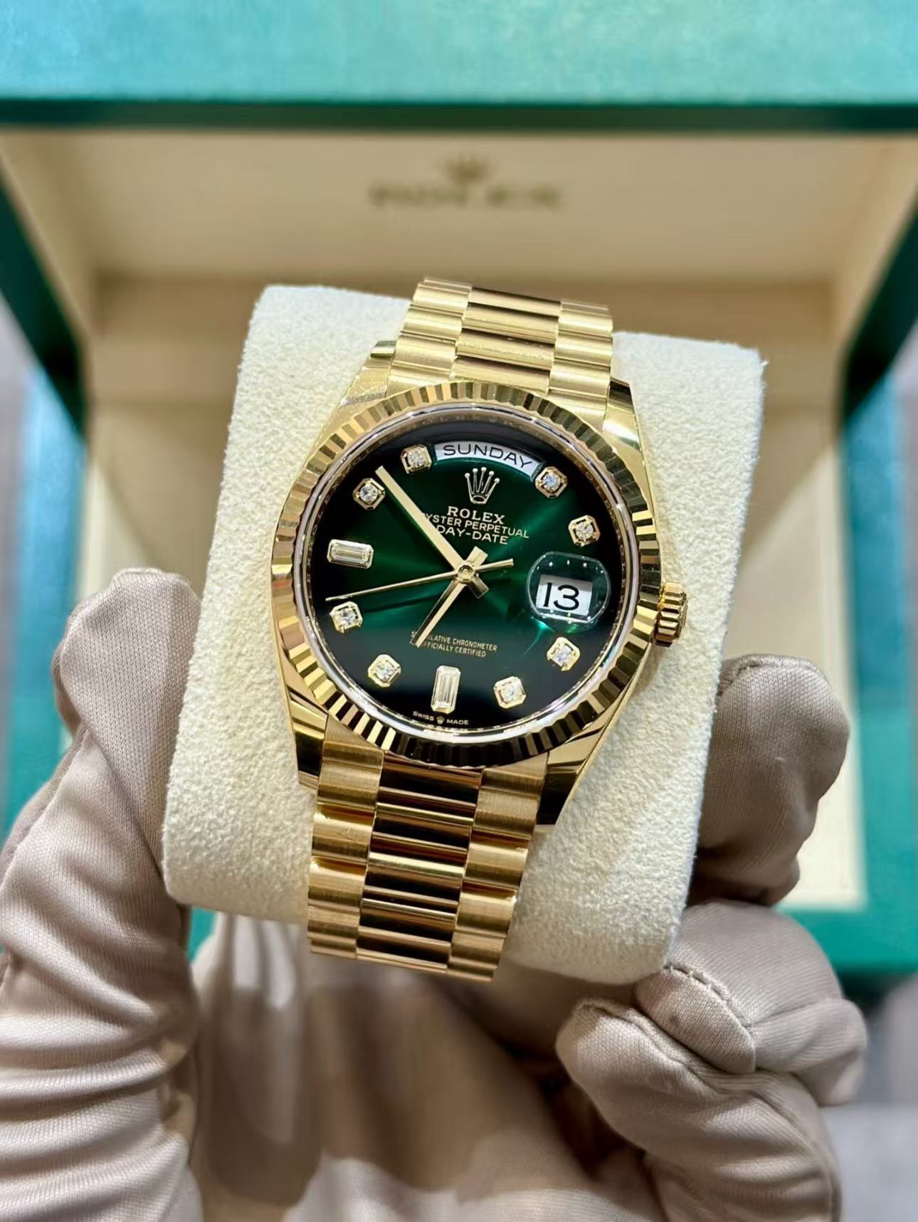 Rolex Day-Date Super Clone Swiss Replica Watch Ref M128238-0069 Smoky Green Dial 3255 Swiss Movement - Image 4