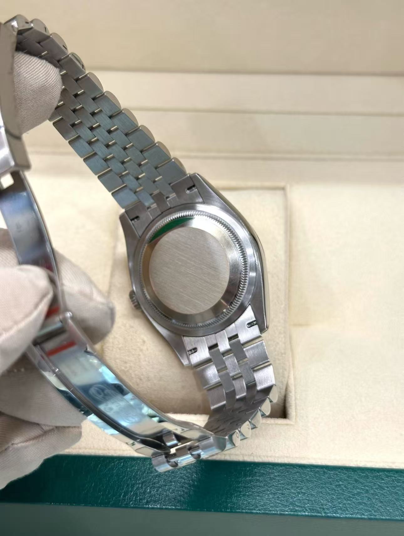 Rolex Datejust 36mm Super Clone Swiss Watch Stainless Steel Jubilee Bracelet Mint Green Dial Ref M126234-0045-3235 Swiss Movement - Image 8