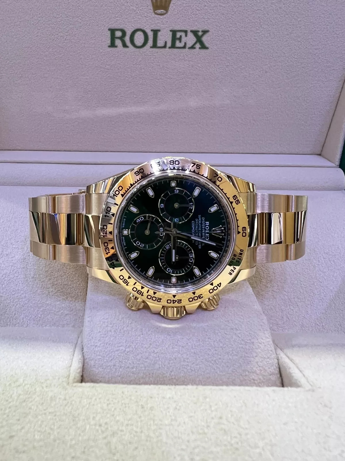 Rolex Daytona Green Dial SuperClone Swiss Replica Watch 18kGold Bracelet Ref 116508-4130 Swiss Movement - Image 4