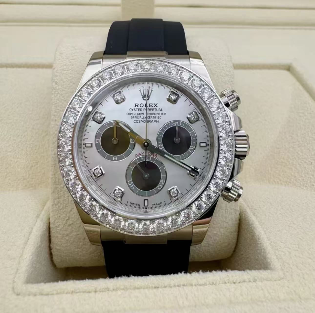 RolexCosmograph Daytona Oyster, 40 mm, white gold and diamonds Super Clone Swiss Watch Ref M126589RBR-0001 4131 Swiss Movement - Image 4