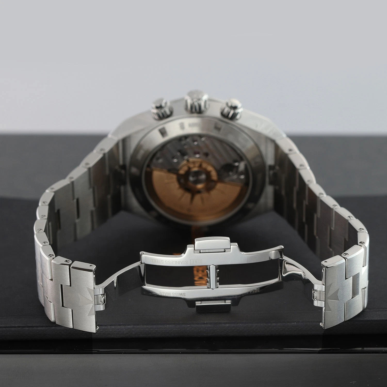 Vacheron Constantin Overseas Ref. 5520V/210A-B481 Super Clone Watch – Green Dial Stainless Steel Fake Replica - Image 9