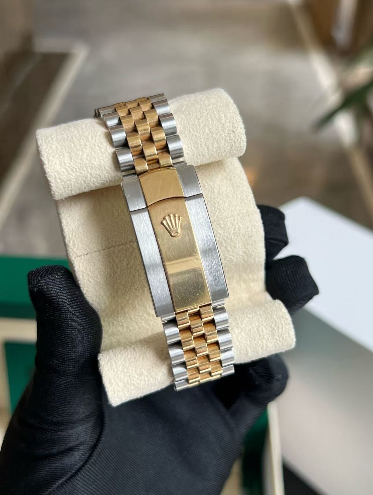 Rolex Datejust 41mm Super Clone Swiss ReplicaWatchTwo Tone Jubilee Bracelet White Dial Ref 126333 3235 Swiss Movement - Image 5