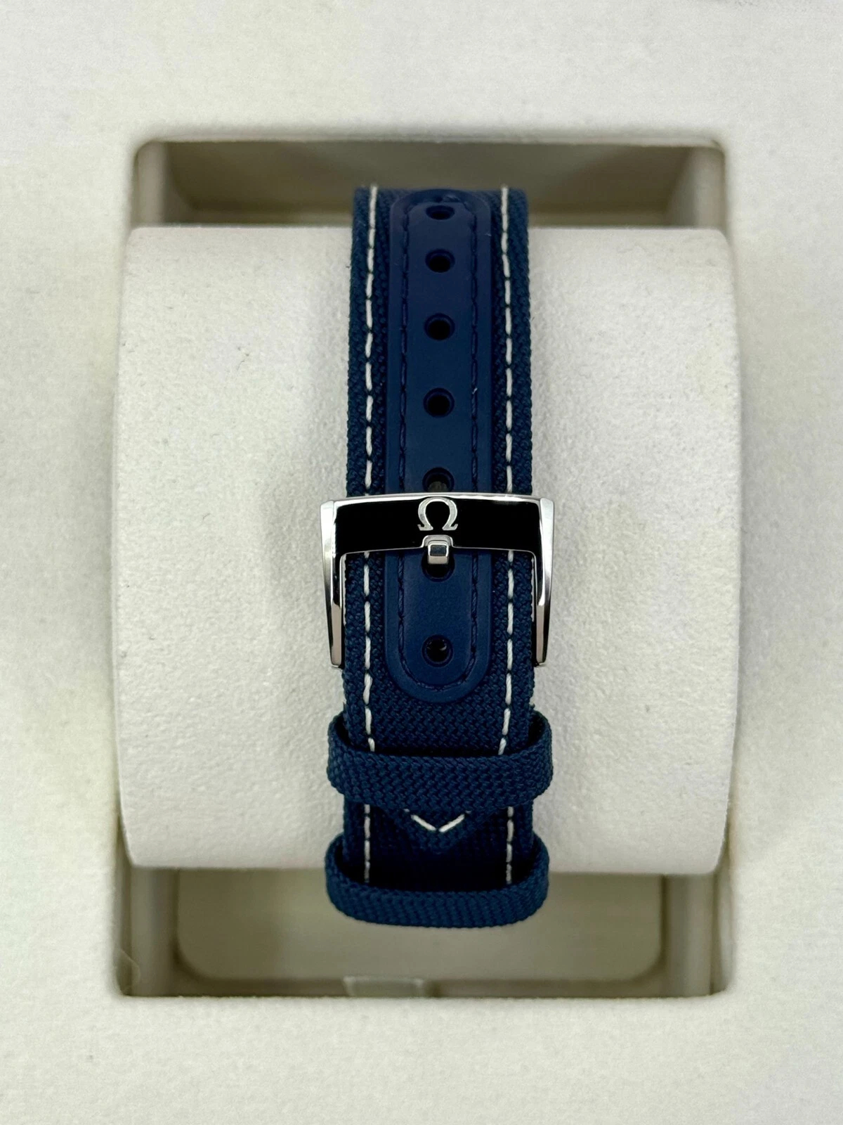 Omega Speedmaster Ref. 310.32.42.50.02.001 Super Clone Watch – White Dial Stainless Steel Bracelet Fake Replica (Snoopy Award 50th Anniversary) - 图片 7