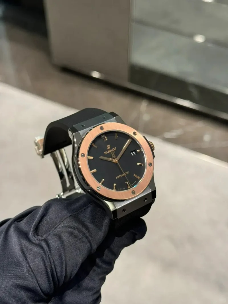 Hublot Classic Fusion Ref. 511.NO.1181.RX Super Clone Watch – Titanium Black Dial Rubber Strap Fake Replica - Image 5