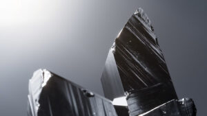 Comparison of 904L and 316L stainless steel in luxury watches showing corrosion resistance and finish