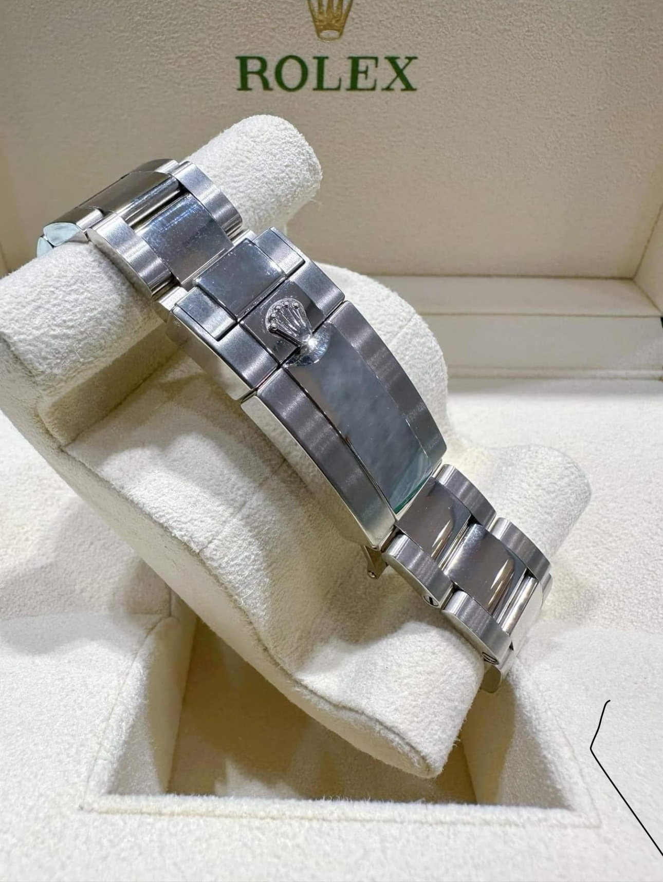 Rolex GMT Master II Pepsi SuperClone Swiss Replica Watch RefM126719BLRO 3285 Swiss Movement - Image 6