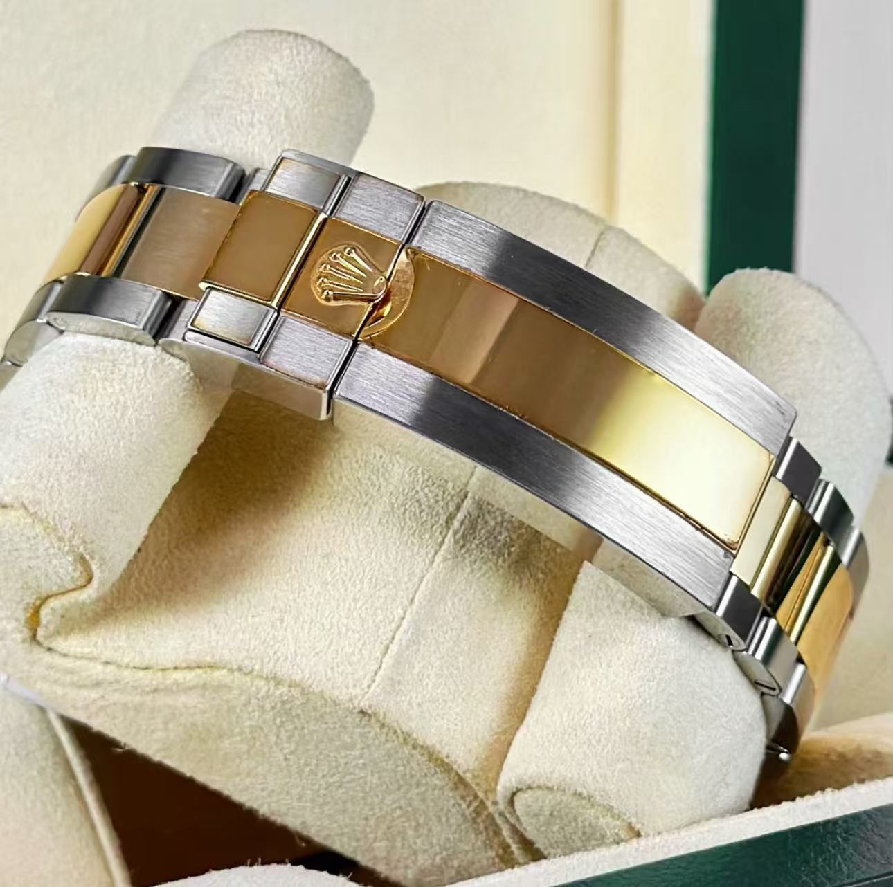 Rolex Submariner Black Dial Two Tone SuperClone Swiss Replica Watch Ref 126613LN 3235Swiss Movement - 图片 6