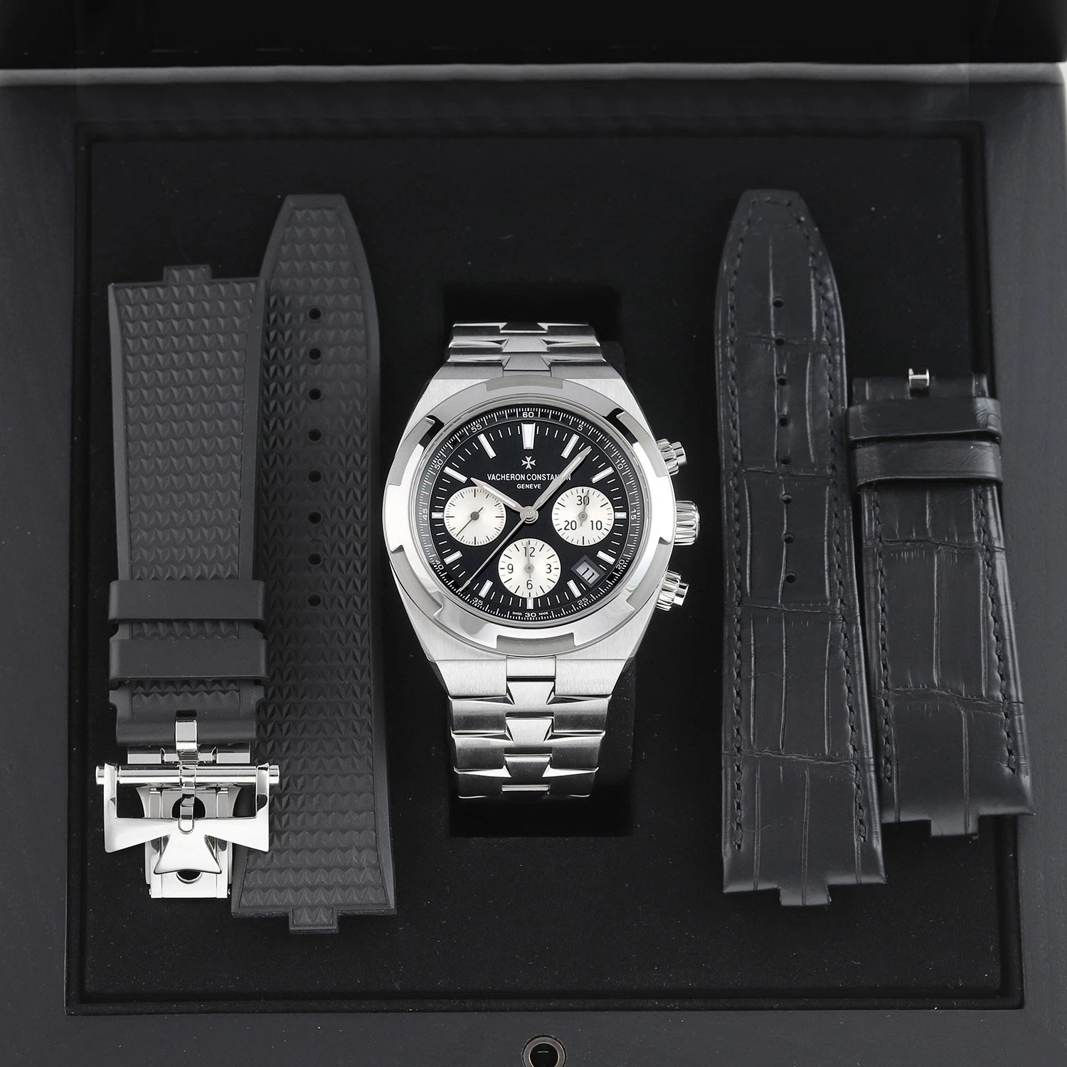 Vacheron Constantin Overseas Ref. 5520V/210A-B481 Super Clone Watch – Green Dial Stainless Steel Fake Replica - Image 2