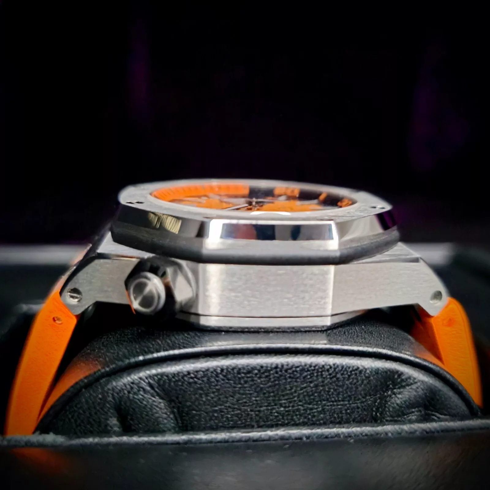 Audemars Piguet Royal Oak Offshore Diver Ref. 26703ST.OO.A070CA.01 Super Clone Watch – Orange Dial Fake Replica - Image 8