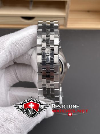 ES Rolex Land Dweller Integrated Flat Jubilee Bracelet Detail