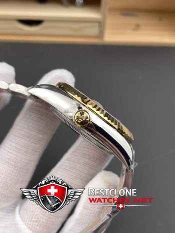 Real photos of the Rolex Sky Dweller Ref M336933 Champagne Dial Super Clone Watch (6)