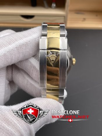 Real photos of the Rolex Sky Dweller Ref M336933 Champagne Dial Super Clone Watch (7)