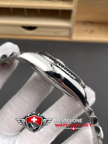 Replica Rolex Sky Dweller Case Side Profile & Thickness