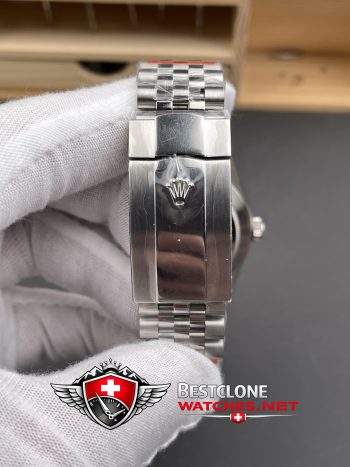 Replica Rolex Sky Dweller Jubilee Bracelet & Clasp View