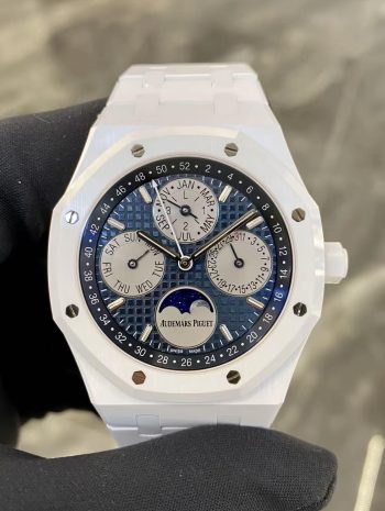 Alternative view of Audemars Piguet Royal Oak 26579CB.OO.1225CB.01 Super Clone Watch