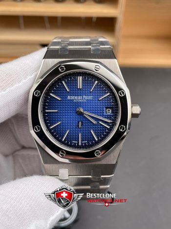 Audemars Piguet Royal Oak 15202IP.OO.1240IP.01 Super Clone Watch – Blue Dial 39mm Ultra Thin (3)