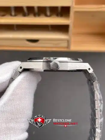 Audemars Piguet Royal Oak 15400ST.OO.1220ST.03 Super Clone Watch – Blue Dial Stainless Steel Bracelet (4)