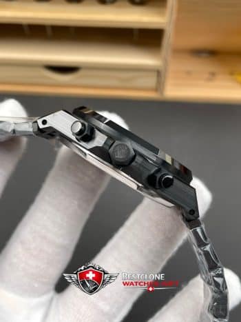 Audemars Piguet Royal Oak Chronograph 26240CE.OO.1225CE.02 Super Clone Watch – Black Ceramic Case & Bracelet (6)