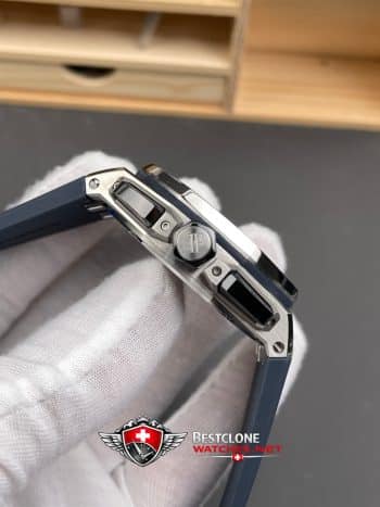 Audemars Piguet Royal Oak Offshore Chronograph 26420TI.OO.A027CA.01 Super Clone Watch – Blue Dial Titanium Case Rubber Strap (6)