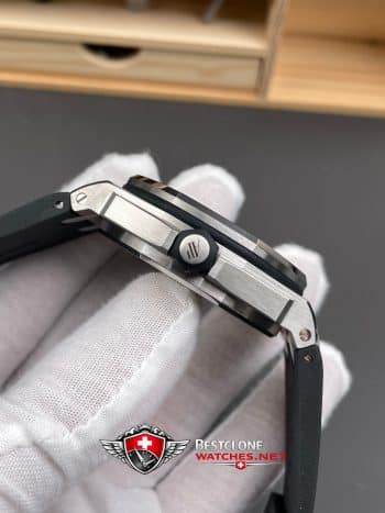Audemars Piguet Royal Oak Offshore Diver 15703ST.OO.D002CA.01 Super Clone Watch – Black Dial Rubber Strap (6)