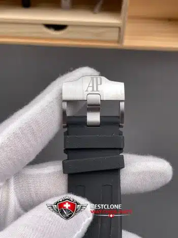 Audemars Piguet Royal Oak Offshore Diver 15703ST.OO.D002CA.01 Super Clone Watch – Black Dial Rubber Strap (7)