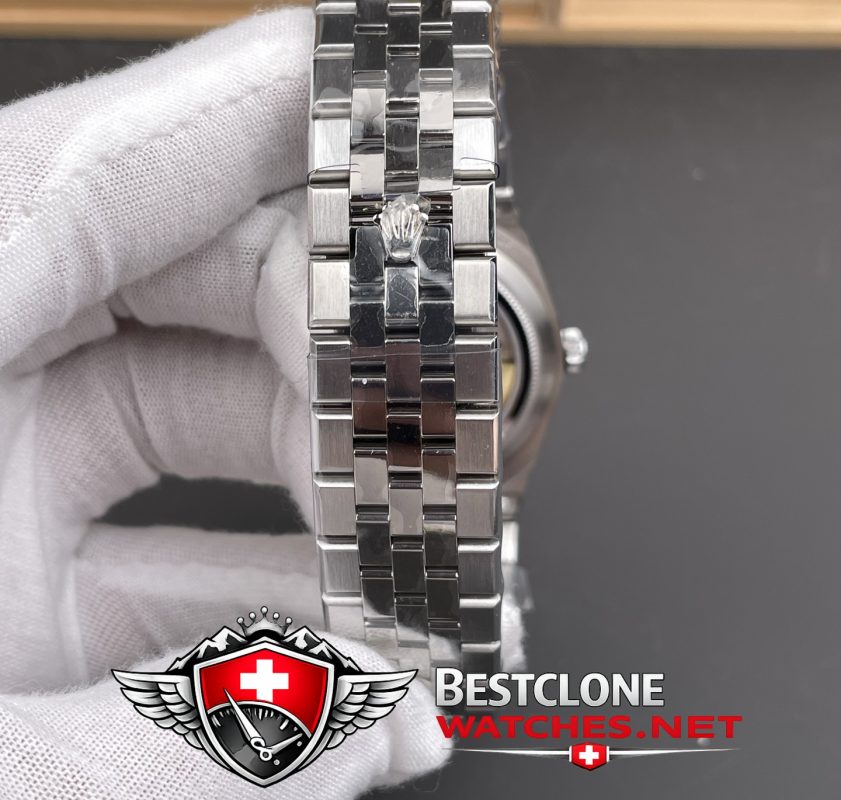 ES Rolex Land Dweller Integrated Flat Jubilee Bracelet Detail