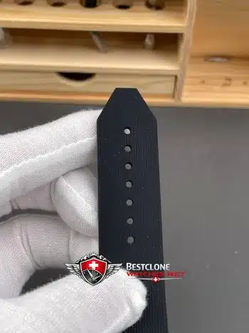 Hublot Classic Fusion Ref. 565.NX.1171.LR 11 Super Clone Watch – Black Dial Titanium Replica (8)