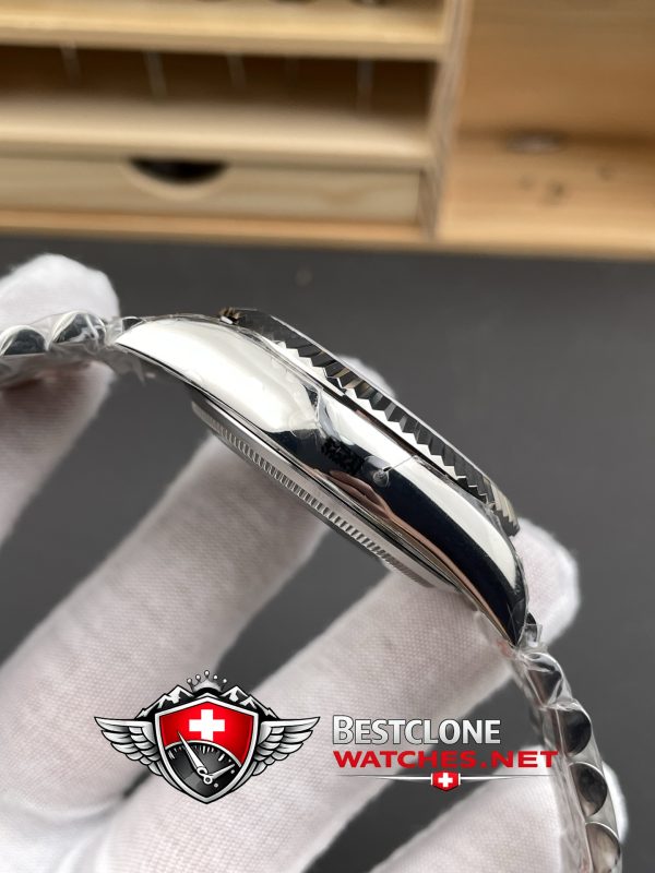 NOOB Rolex Sky Dweller Case Side Profile & Thickness