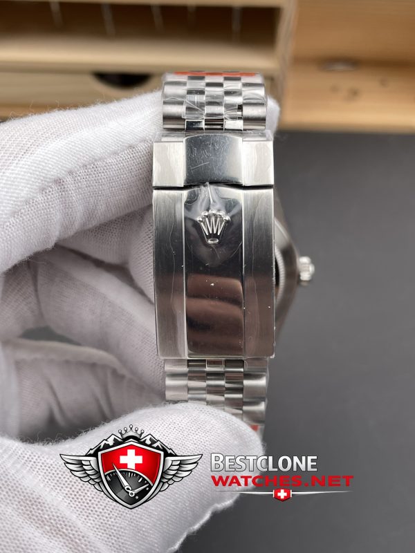 NOOB Rolex Sky Dweller Jubilee Bracelet & Clasp View