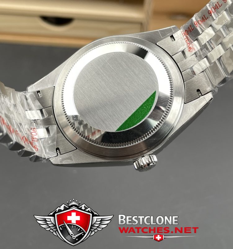 NOOB Rolex Sky Dweller Solid Caseback Oyster Design