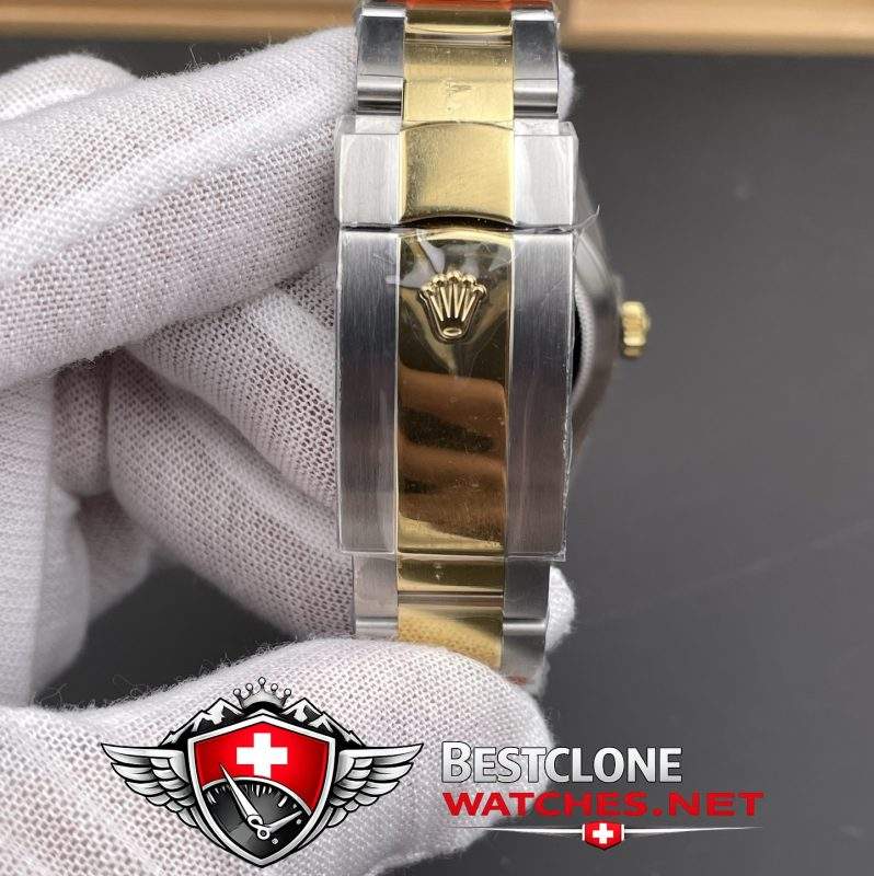 NOOB Two Tone Sky Dweller Clasp Interior Detail