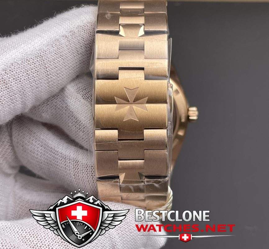 PPF Overseas 4520V Replica Bracelet Detail Integrated Strap