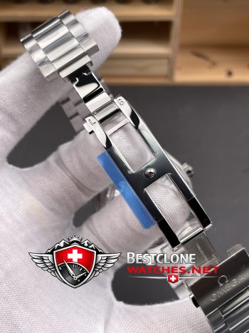 Real photos of the Omega Seamaster Aqua Terra 41mm Turquoise Dial Ref 220.10.41.21.03.006 Super Clone Watch (4)