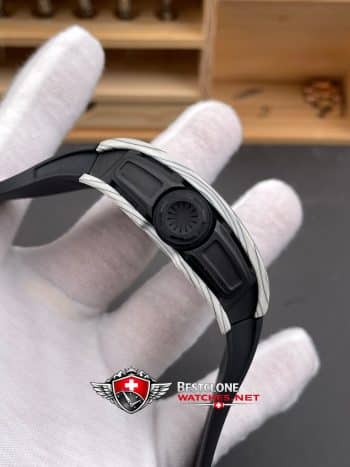 Richard Mille RM 61 01 White Carbon Fiber Super Clone Watch – Skeleton Dial 11 Replica (6)