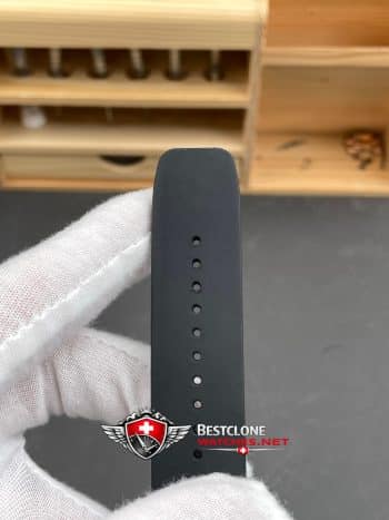 Richard Mille RM 61 01 Yohan Blake Super Clone Watch – Carbon Case Skeleton Dial 11 Replica (7)