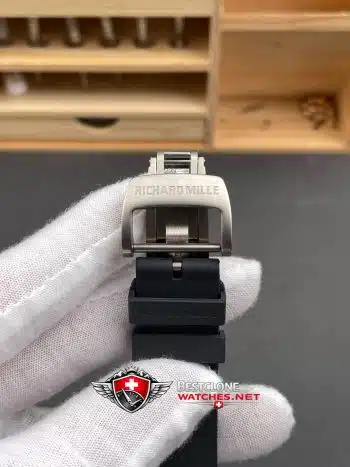 Richard Mille RM 61 01 Yohan Blake Super Clone Watch – Carbon Case Skeleton Dial 11 Replica (8)