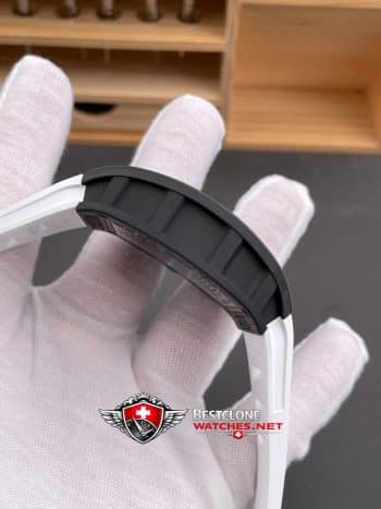 Richard Mille RM055 Abu Dhabi Blue Super Clone Watch – Carbon Fiber 11 Replica RMUL2 Movement (4)