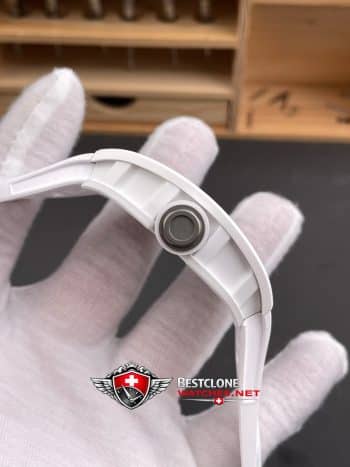 Richard Mille RM055 White Ceramic Super Clone Watch – Skeleton Dial 1：1 Replica (6)