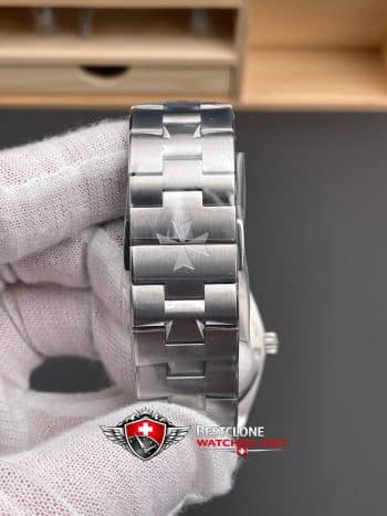 Vacheron Constantin Overseas Ref. 4500V210A B126 Super Clone Watch – Silver Dial Stainless Steel (8)