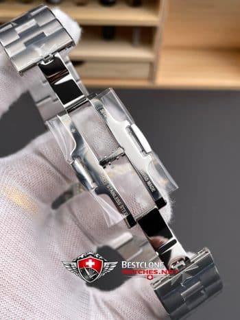 Vacheron Constantin Overseas Ref. 4500V210A B483 Super Clone Watch (7)