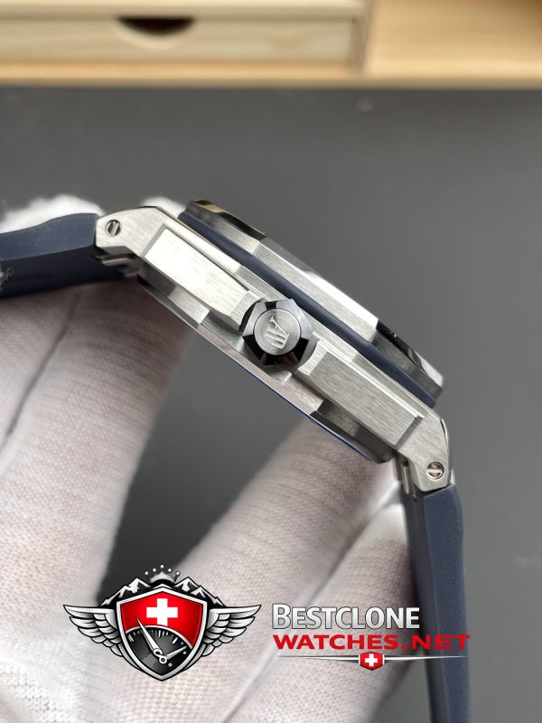 ap replica royal oak offshore 15720st case side profile.jpg