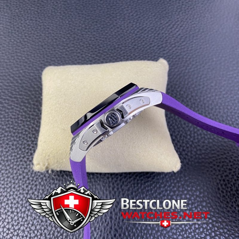 ap royal oak rep black panther case side profile.jpg