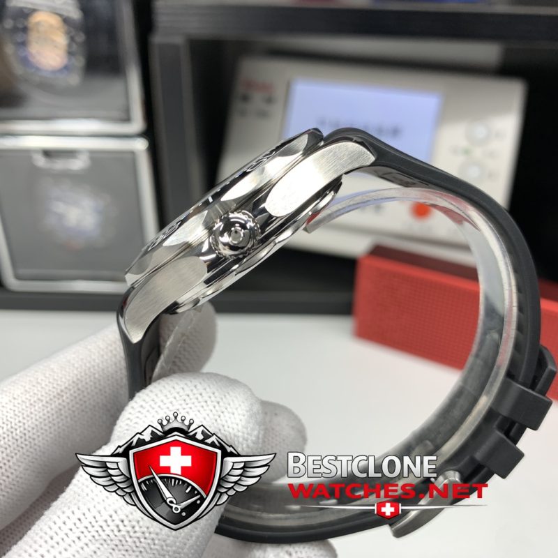 omega seamaster clone case side profile detail (2)