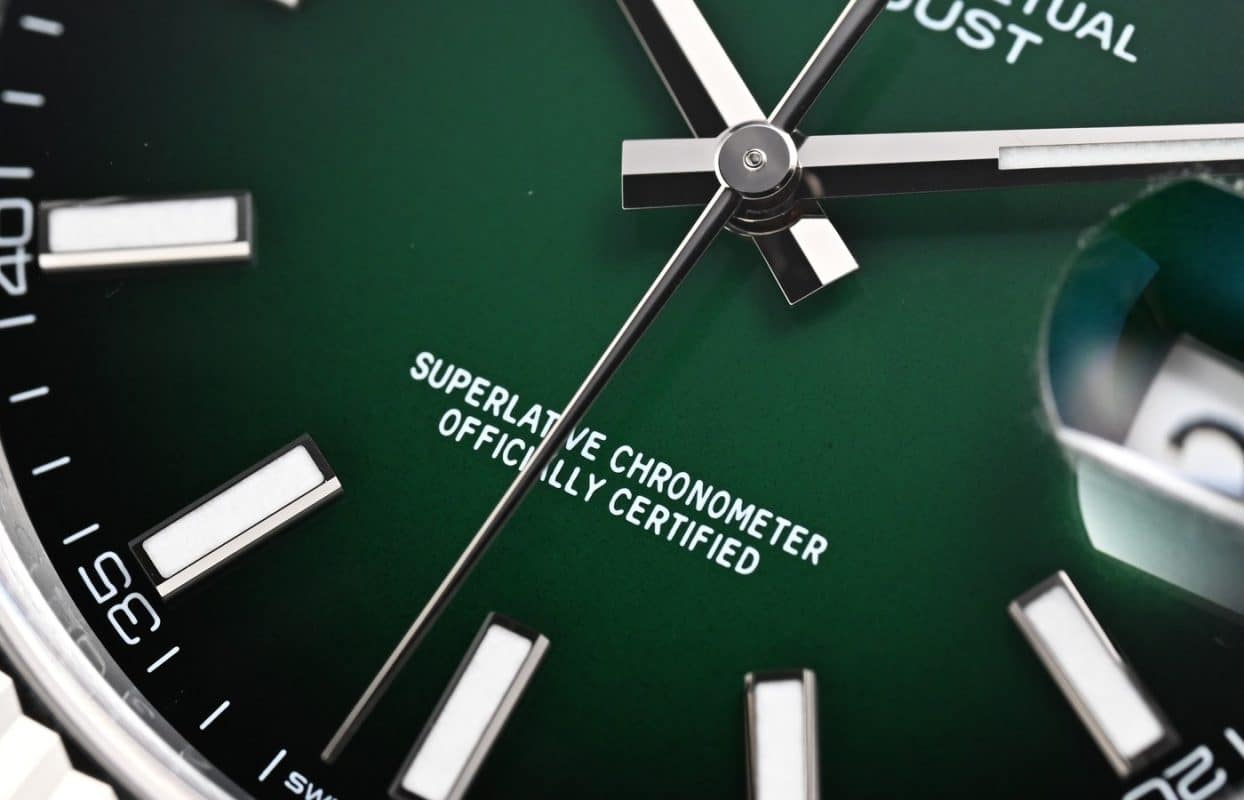 rolex datejust 126334 replica green dial sunburst hand detail.jpg