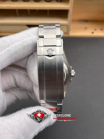 Rolex Submariner m126610LN Black Super Clone Watch – Ultimate 41mm Dive 11 Replica (8)